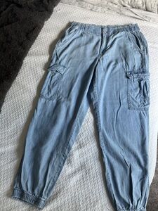 AE jogger jeans